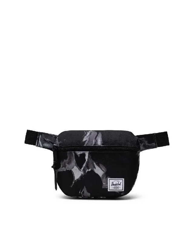 surfboards with adjustable fin setups-Herschel Fifteen Hip Pack Dye Wash Black